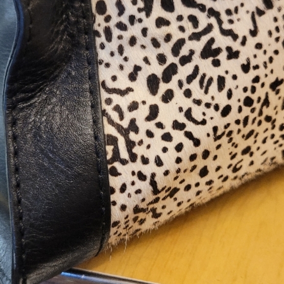 Fossil Black and White Satchel - Picture 10 of 16